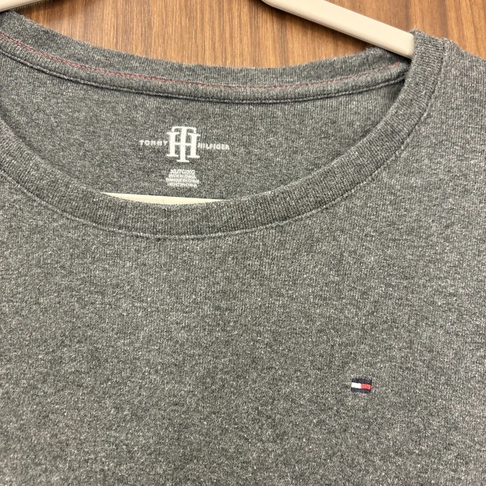 Lot Of 3 Tommy Hilfiger Long Sleeve Woman's Shirts Gray Navy Size XL - Picture 9 of 10